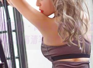 Feilin嗲囡囡 – 高街走到华丽，芷儿Momoko的礼服高清写真集让人想置身其中