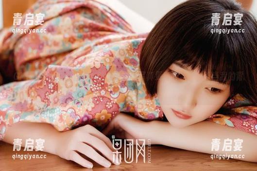 GIRLT果团网 - 直击！陈雅漫圣诞写真更新，雪人也能当我的背景板！