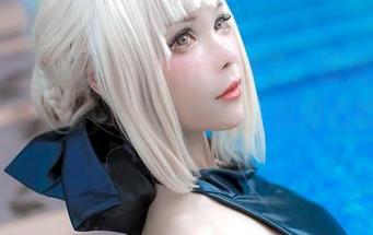 别说阿尔托莉雅Alter泳装了，就凭Kitkat Cosplay这高清作品，我内心都沸腾了！