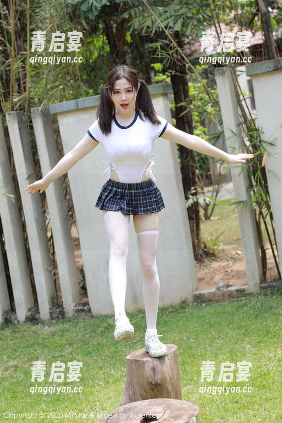 MFStar模范学院 - 唐琪儿Beauty的红裙，私房图集一打开就开始让人变得心绪纷飞。