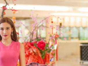 TGOD推女神 – 原图流出的红裙，却没想到歆小兔chobits还会这样拍！