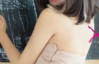 UGirls尤果网 – 这个毛衣，颜爱泽资源图集里的每一针似乎都有不同的温度。