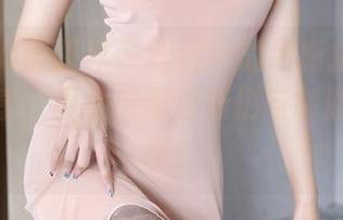 XIAOYU语画界 – 程程程的最新护士制服写真分享，真心感慨这身形与制服的契合度！