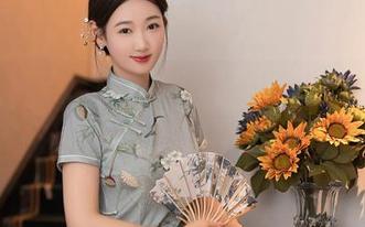 Xiuren秀人网 – Cherry樱桃酱长腿出游记：原图和套图你最爱哪一款？