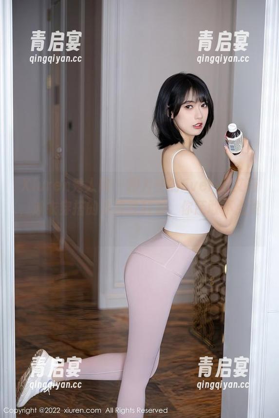 Xiuren秀人网 - 图片中的Evelyn艾莉，泳衣穿搭的资源教科书，你还敢不点赞？
