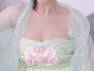 Xiuren秀人网 – z杯悠悠悠的原图，连体衣显示出她的不服输！