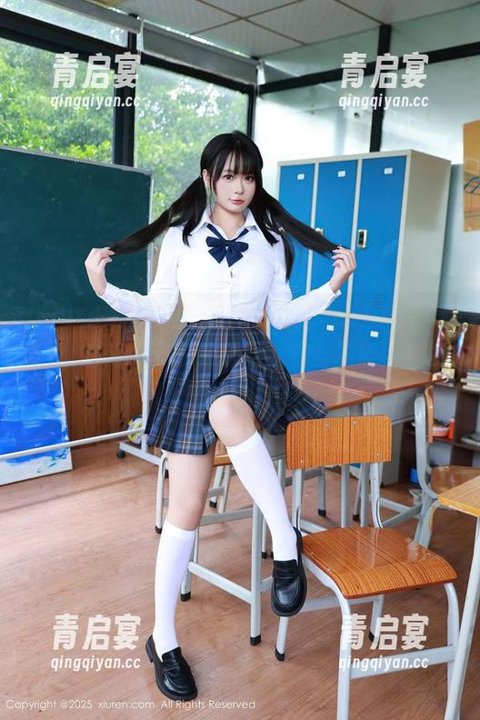 Xiuren秀人网-伍晓丽Shirley Xiuren秀人网 - 当伍晓丽Shirley变身“水中精灵”时,她的泳衣合集能否“换气”自如?