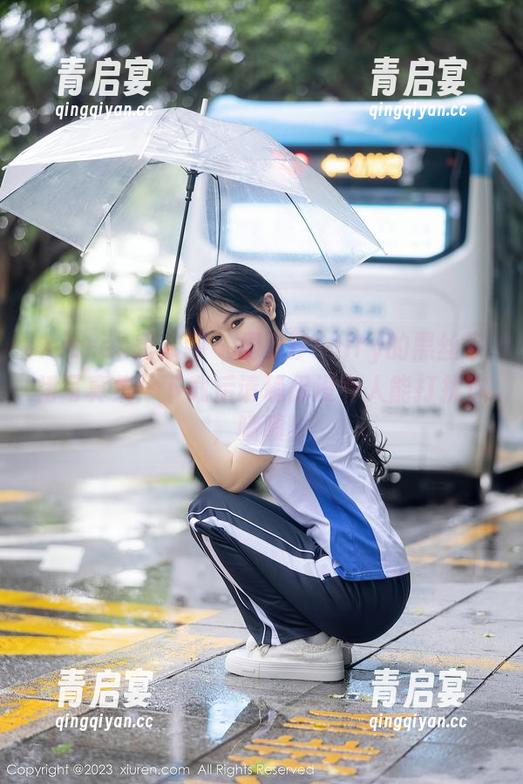 Xiuren秀人网 - 周慕汐fairy的黑丝吊裙写真集：下载后请确保没有人能打扰你，啧啧！