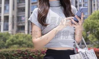 Xiuren秀人网 – 免费校服滚滚而来，唐宁宁又来了，值得一看？