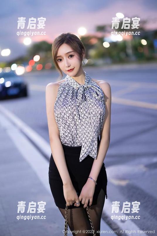 Xiuren秀人网-夏馨瑶 Xiuren秀人网 - 夏馨瑶在海边的那一瞬,私房里偶尔掠过的美图光影。