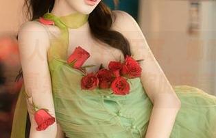 Xiuren秀人网 – 白丝无罪，娜露的高清写真集悄悄挑战你的审美
