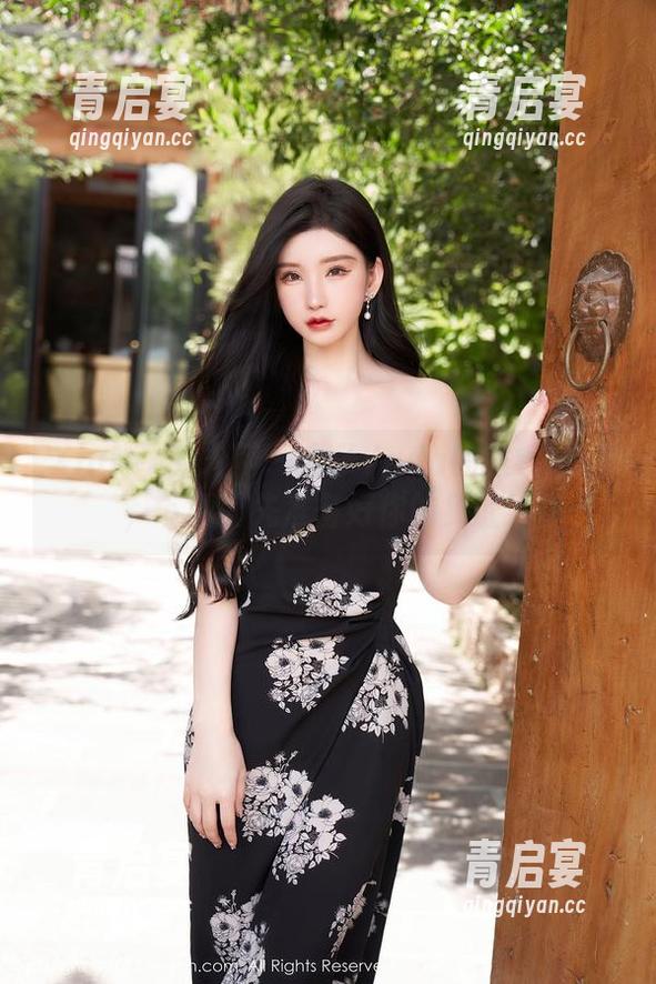Xiuren秀人网-杏子Yada Xiuren秀人网 - 杏子Yada的眼镜图集,下载前先准备好你的见证!