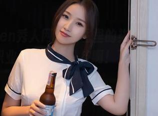 Xiuren秀人网 – 原图里的柒喜小baby，穿职业装的模样真皮啊！下载去看细节吧！