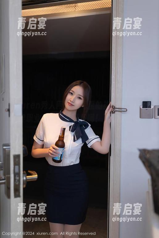 Xiuren秀人网 - 原图里的柒喜小baby，穿职业装的模样真皮啊！下载去看细节吧！