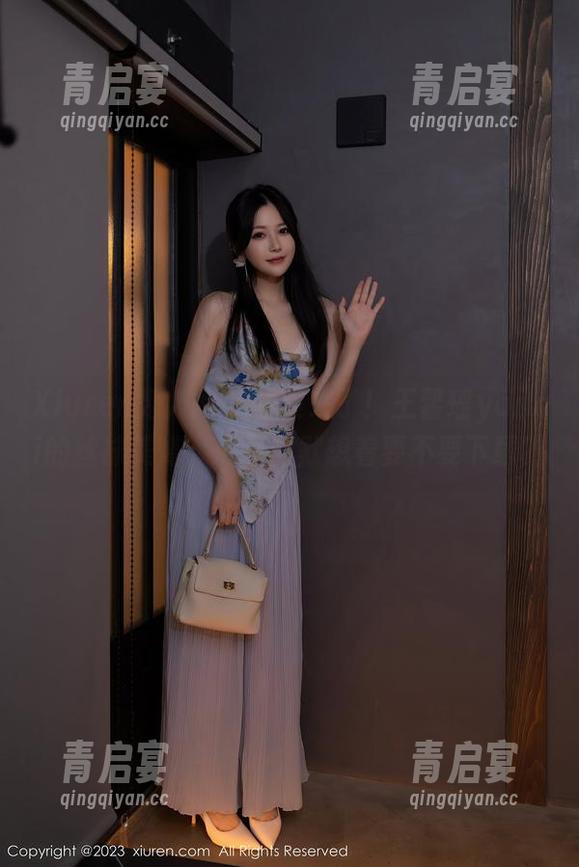 Xiuren秀人网-王馨瑶yanni Xiuren秀人网 - 图集来了!王馨瑶yanni的丝袜美臀,心里默默想着要不要下载?