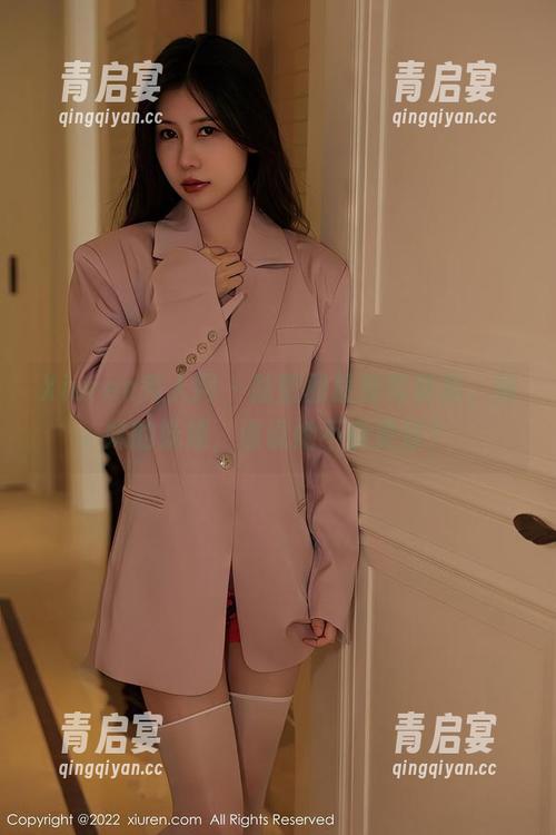 Xiuren秀人网-陆萱雅 Xiuren秀人网 - 陆萱雅最新写真集,妹妹的妩媚,谁说她不能更好?