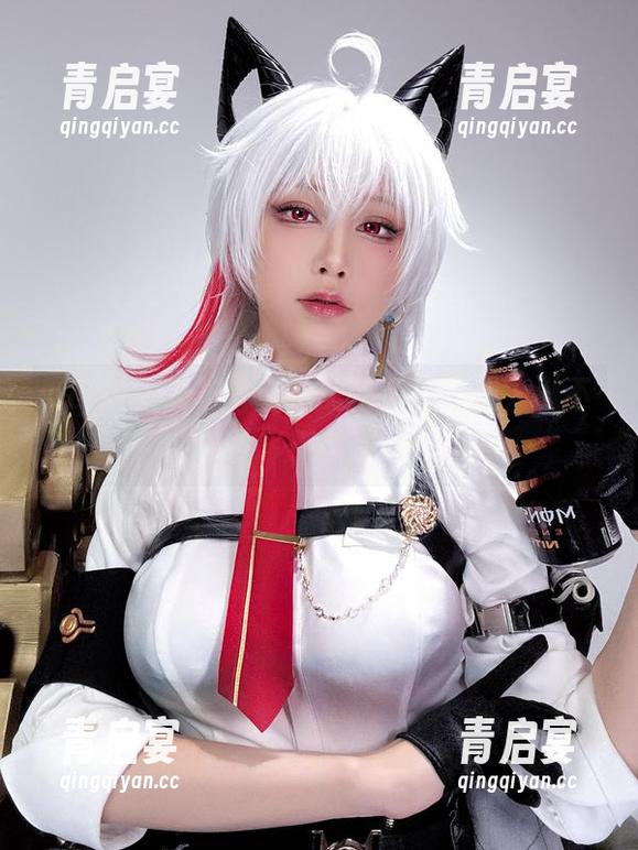 aqua水淼 aqua水淼与蕾丝的美图狂欢,让人忍不住多看几眼。