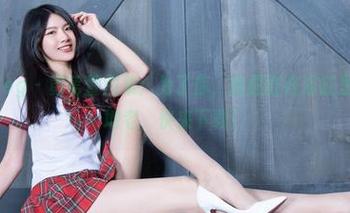 beautyleg – 黄苇萱图集：为了你，我愿意在浴缸里泡到天荒地老，快来下载！