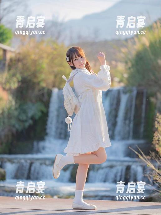 nagesa魔物喵 nagesa魔物喵的少女贩卖机,cos出了新花样,原图详解!你敢直视吗?