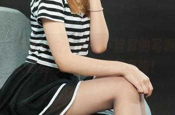 丽柜 – 照骗不怕，毕竟小智贤的写真总让人想要再来一口玉脂香吻！