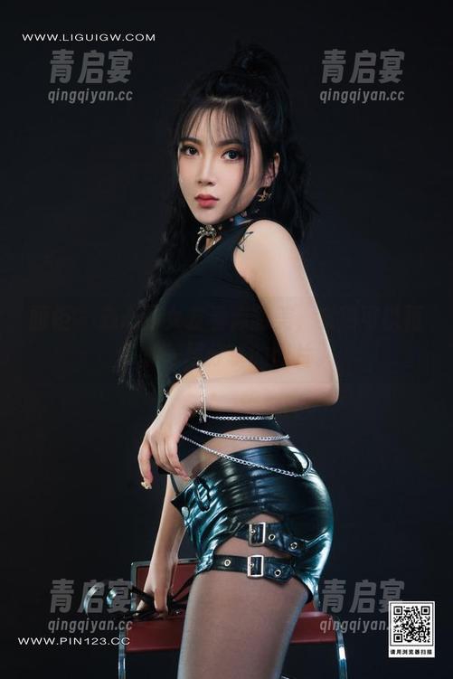 丽柜 - 心心的女友看似甜美，实则可以再多加一层分享的图片。