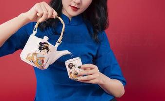 丽柜 – 文静的女神写真，不用圣光，光靠幽默就能惊艳四方！