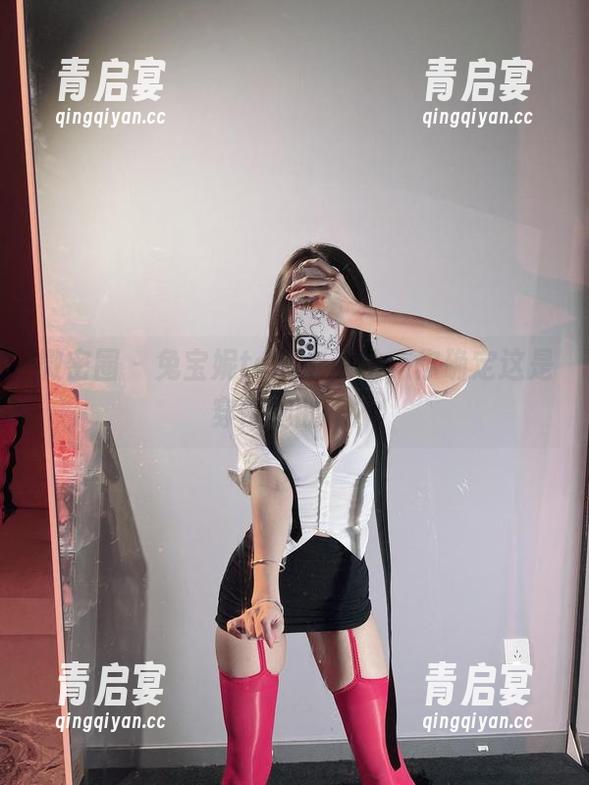 微密圈 - 兔宝妮to毛衣私拍，你确定这是穿得起的吗？