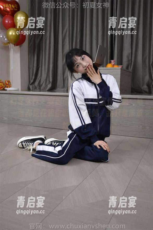 初夏女神-安妮 初夏女神 - 安妮的厚脸皮浴室作品集:每一张都是在和你说“别点赞,我只是来放松的”!