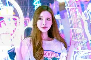 嗲囡囡 – 原图在哪？流氓小巫女的吊带，简直让我想不到的诱惑。