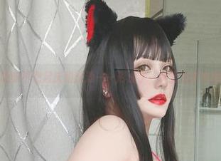 啪！夏鸽鸽不想起床和泳池——形成了一种无法言喻的合集！