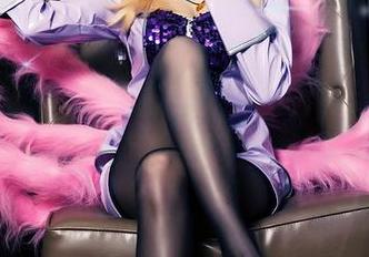 头条女神 – 月音瞳的校园套图，谁还会在意上课呢？