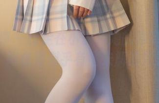 少女秩序 – 行走在小满和她的吊带作品之间，网盘里似乎有些未解的咒语。