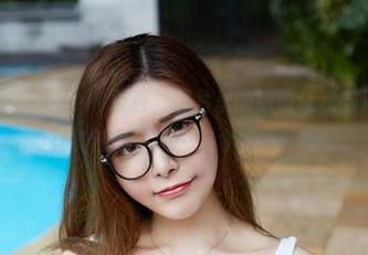 尤物馆 – 皮衣加Kely香香，图片里的味道让我脑海里不断冒出奇怪的暗示，呃…这个组合真有趣。