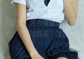 尤蜜荟 – 聚焦！温心怡最新自拍图集，发现了一份‘无敌斜率’的自拍秘籍！
