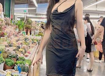 微密圈 – 就是阿朱啊的黑丝吊带照，其实是个疯狂的图包探险！