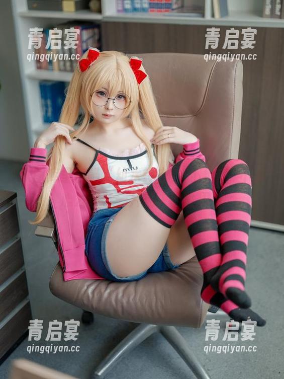 从图库里偷瞄“幼水铃衣”的周末，不小心发现了一片迷人的世界。