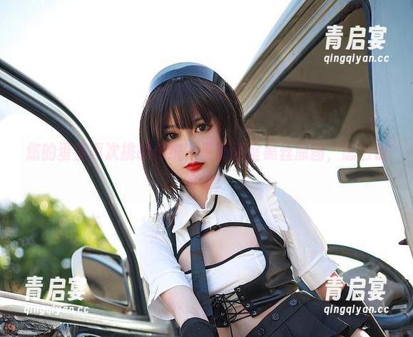 您的蛋蛋再次挑战传统，最新浴室黑丝原图，怎么说哈哈！