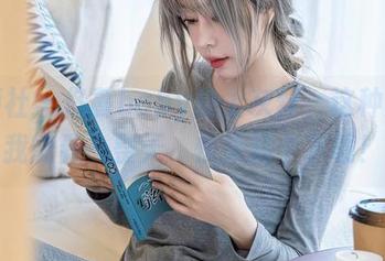 星颜社 – 佟蔓baby换上灰丝，这种美图我能看一整天，快来蹭个下载！