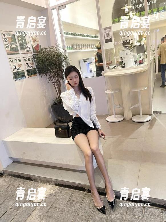 微密圈 - 是小逗逗白裙挑战：图库测评，高清连连看！
