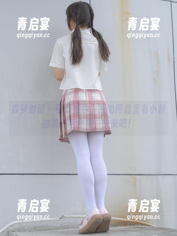 森萝财团-小梓 森萝财团 - 可爱如你,我的网盘里有小梓的第一手合集,快来吧!