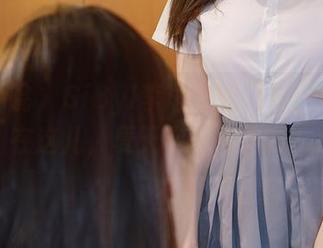 模范学院 – SiByl李思宁的写真：裤里丝在这儿，夏天你轻松了吗？
