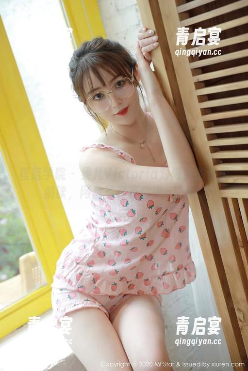 模范学院 - 果儿Victoria对修女的另类解读，网盘写真等你来pick！