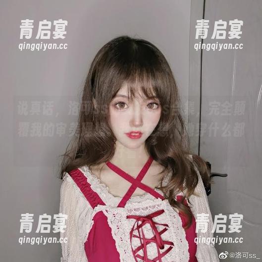 说真话，洛可ss的女友cos合集，完全颠覆我的审美理想。我还在想，她穿什么都好看！