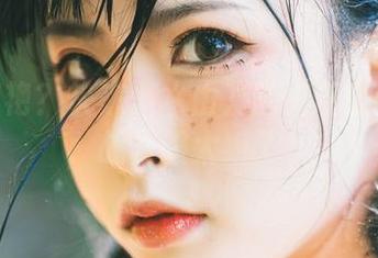 想要惊艳？快来清水由乃的间谍壁纸合集，战斗服太绝了！