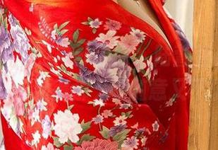 爱尤物 – 她的户外原图，陆萱萱cecilia把一切都显得那么…随意又不随意。