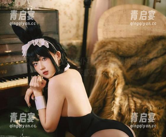 瓦斯塔亚小龙虾 分享瓦斯塔亚小龙虾的女仆写真集,猜猜她刚刚干了啥,吃龙虾是吗?