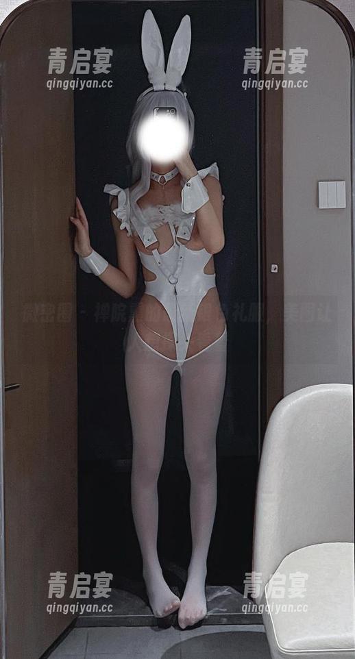 禅院熏 微密圈 - 禅院熏的最新银色礼服,美图让人想探头看看