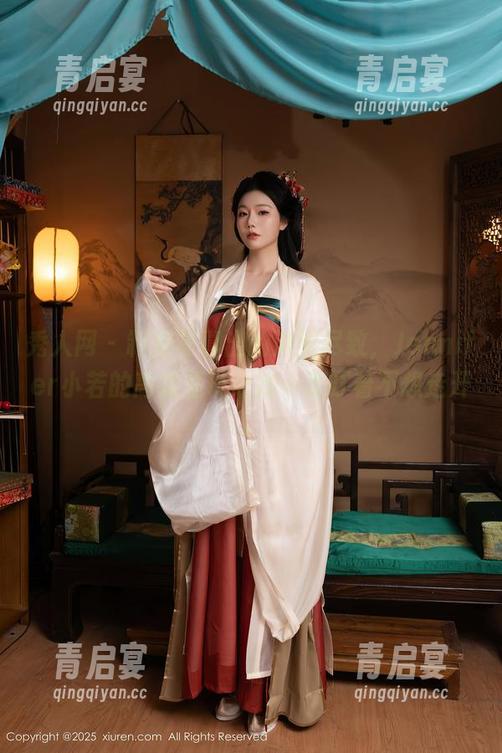 秀人网 - 制服写真出的淋漓尽致，Jennifer小若的高清呈现让我一直盯着不想走开。