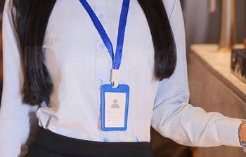 秀人网 – 呃，唐翩翩兔女郎：这资源分明给了我一拳，毫不留情
