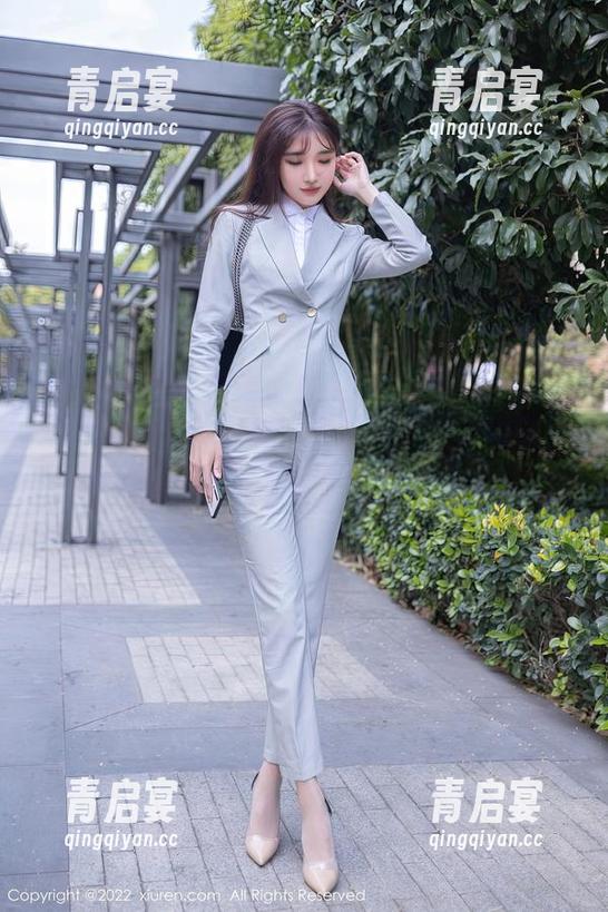 秀人网-奈奈子 秀人网 - 看那全套写真,奈奈子的长腿有种要让你不自觉呼吸急促的气氛。